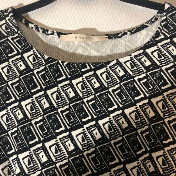 Hawthorn Patterned Dress with front pockets - Picture 3 of 4